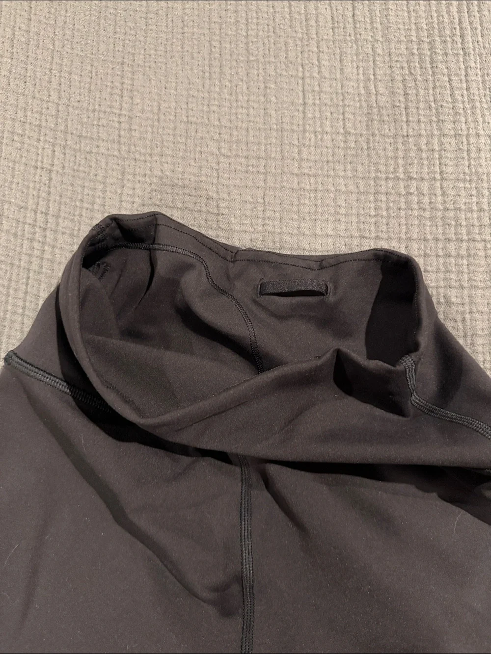 Black High-Waist Women's lululemon 4 in Wunder Train Shorts- sz 4